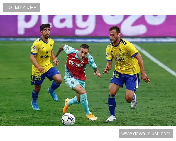 格拉纳达与加的斯保级关键战以平局收场，双方各取1分